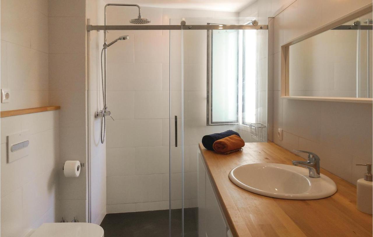 2 Bedroom Amazing Apartment In Тосса-де-Мар Экстерьер фото